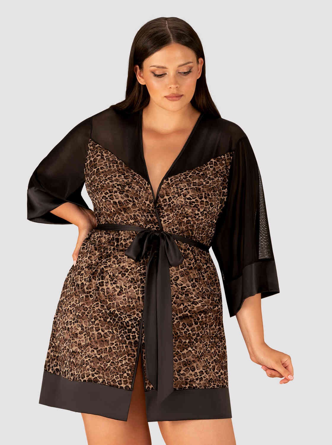 One more view of the Allunes black animal pattern robe