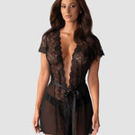 A further look at the Alluria black robe