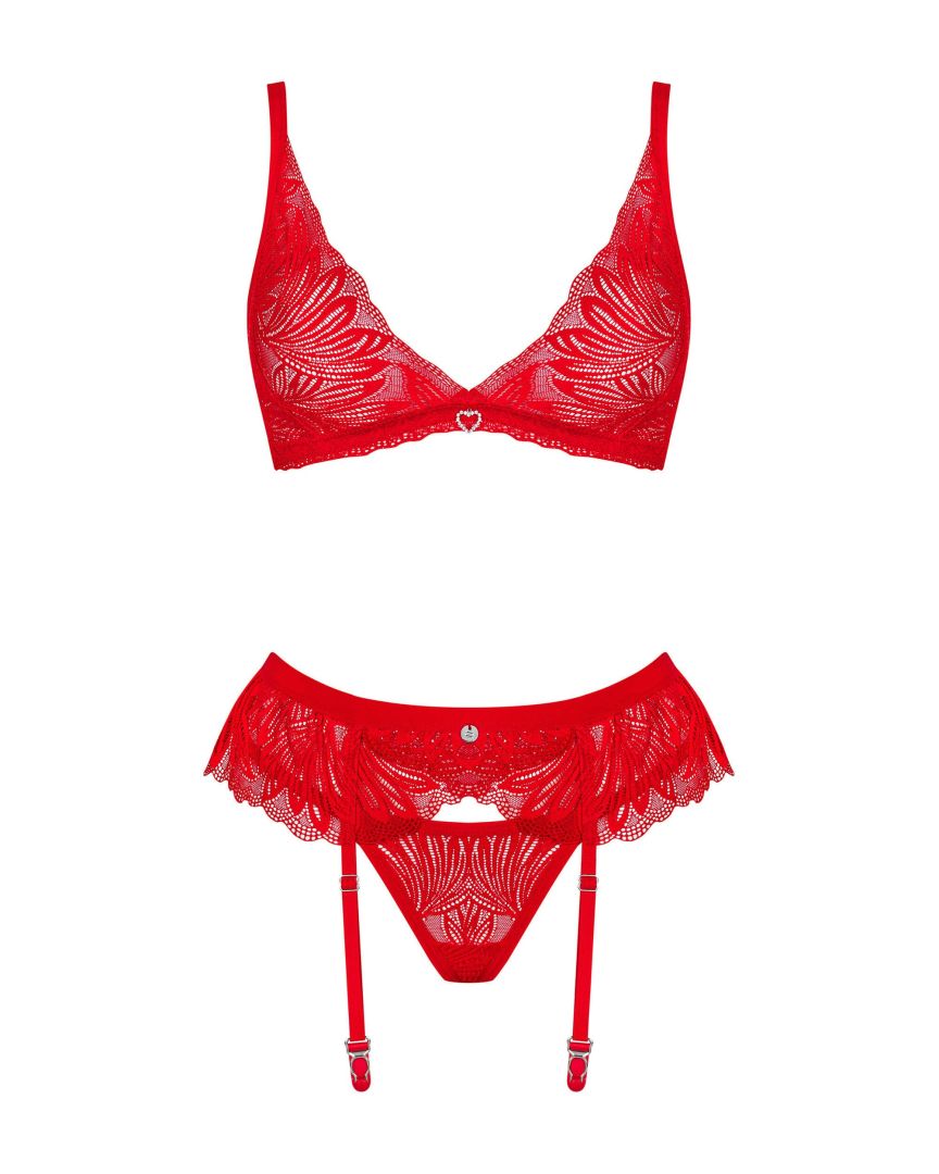 A further look at the Chilisa red three-piece lace set